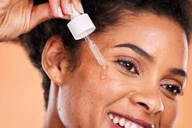 الريتينول.. سلاح فعّال ضد الشيخوخة