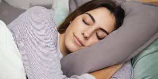 النوم العميق يبدأ من حصيرة اليوغا
