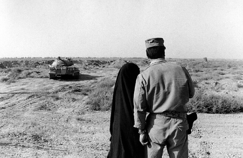 إيران تُشيّع رفات 300 جندي مجهولي الهوية قُتلوا خلال الحرب مع العراق