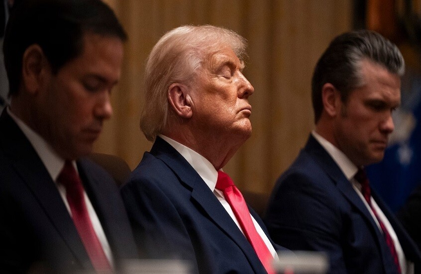 البيت الأبيض يعلق على ظهور ترامب وكأنه يغفو خلال اجتماع