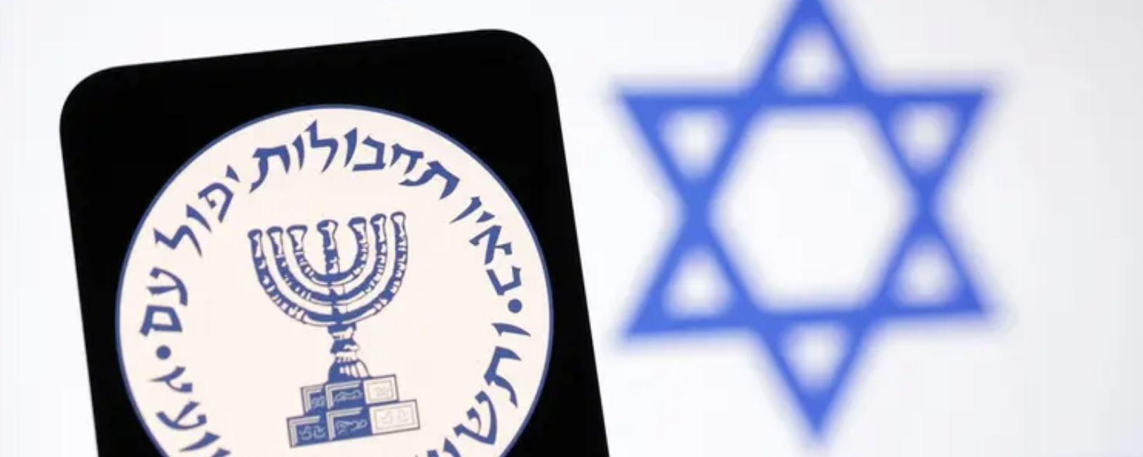 نتنياهو يعتزم تعيين سكرتيره رئيساً للموساد ويشعل جدلاً