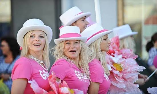 أزمة نقص الرجال تحوّل الزواج إلى عقد بالساعة