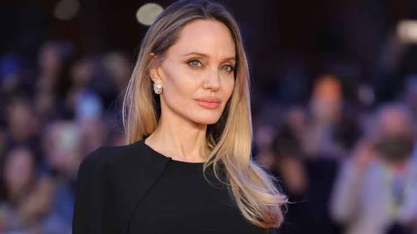 رحلة هروب محفوفة بالمخاطر في أحدث أعمال جولي