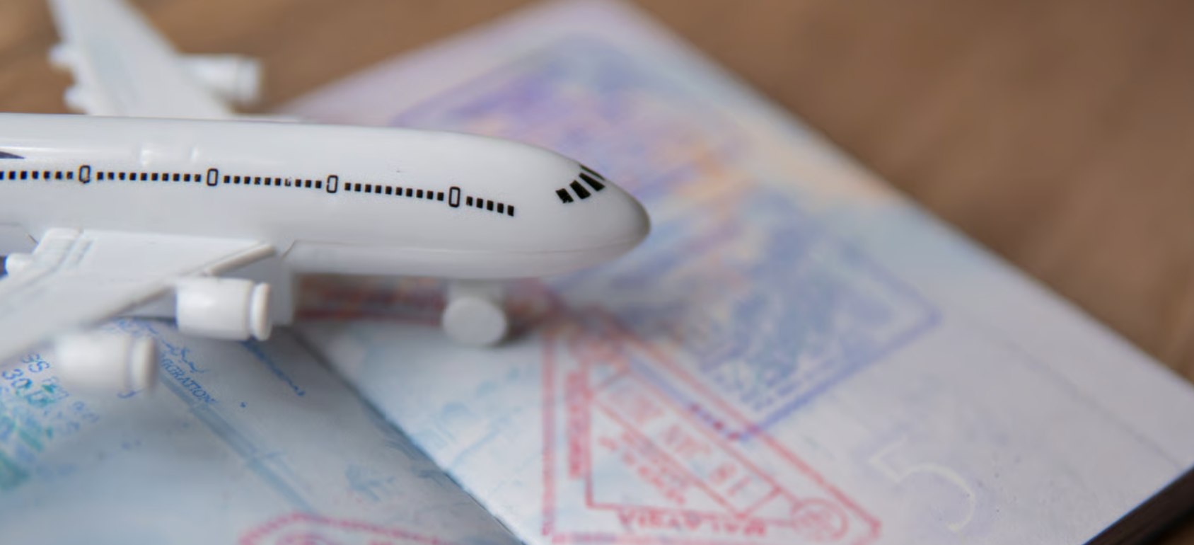 ترامب يوسع حظر السفر إلى أميركا.. ليشمل أكثر من 30 دولة