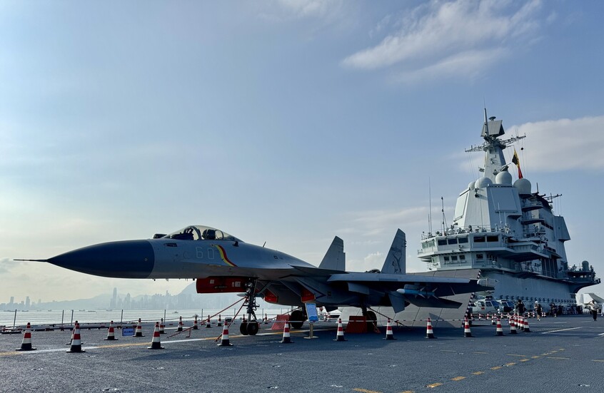 طائرة صينية تستهدف مقاتلات يابانية برادارها