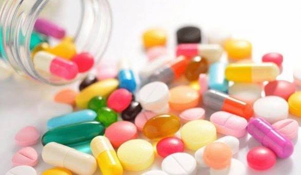 مكملات الكالسيوم وفيتامين د… فائدة وسُمّ محتمل