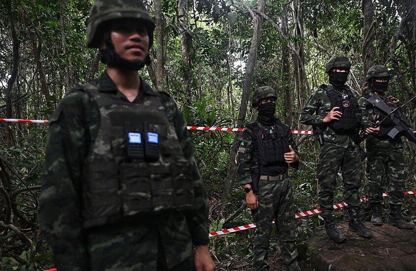 غارات جوية واشتباكات بين تايلاند وكمبوديا بعد انتهاك الهدنة