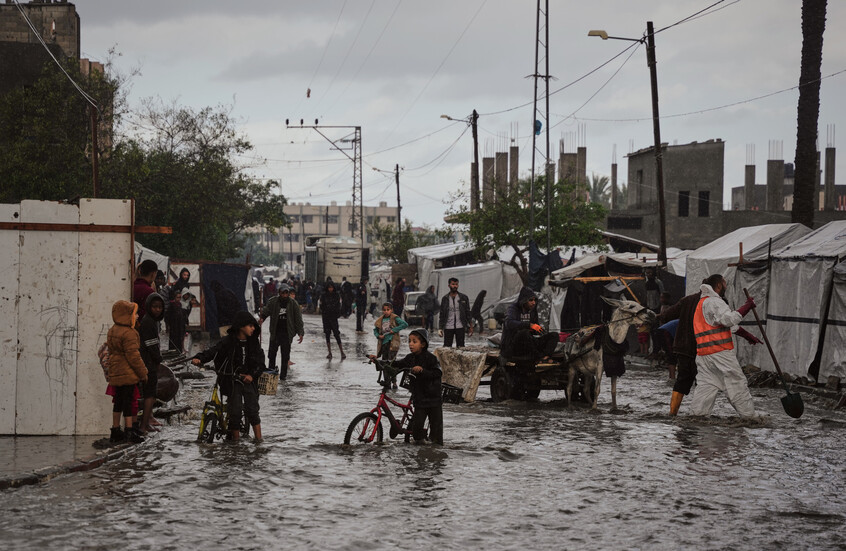 "بايرون" تضرب الشرق الأوسط خلال  24 ساعة وسط تحذيرات من فيضانات