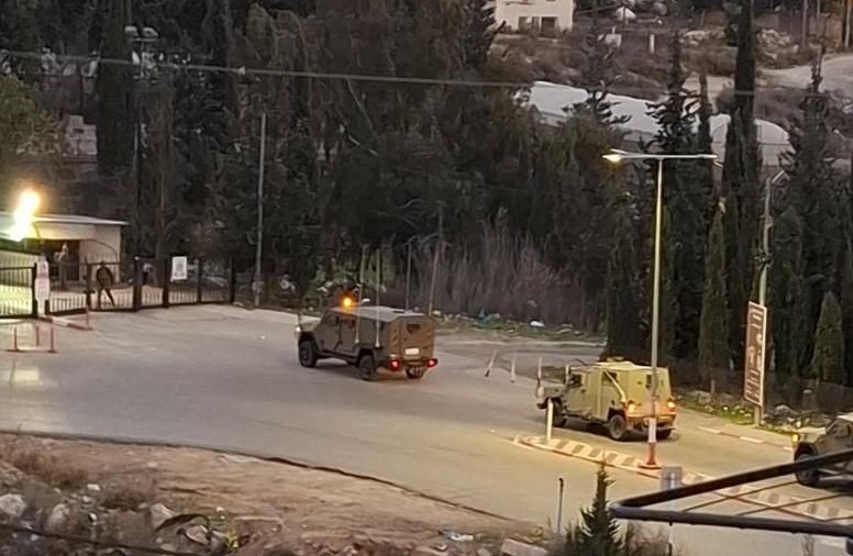 الاحتلال يقتحم جامعة بيرزيت ويعتقل 6 شبان من البلدة