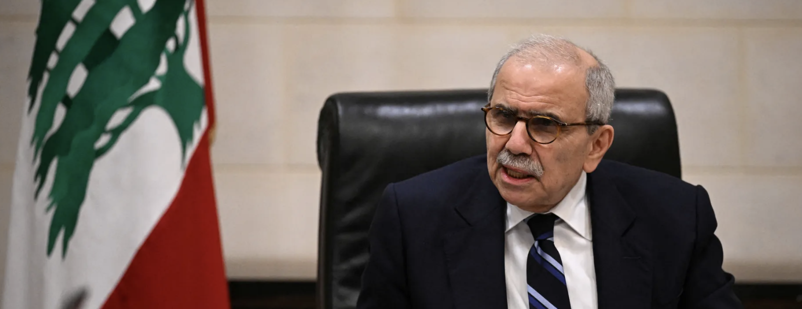 سلام: الدولة وحدها من يتخذ قراري الحرب والسلم