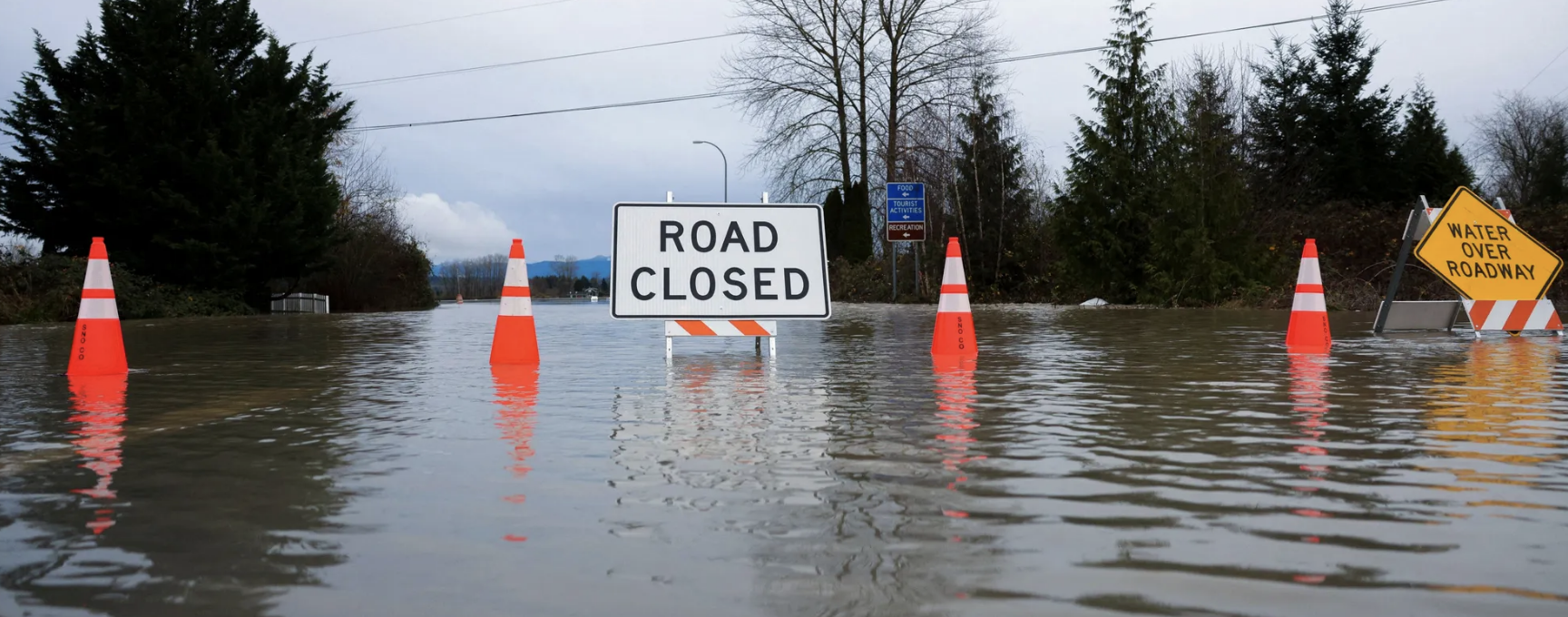 فيضانات عارمة تتسبب في عمليات إجلاء جماعية بولاية واشنطن