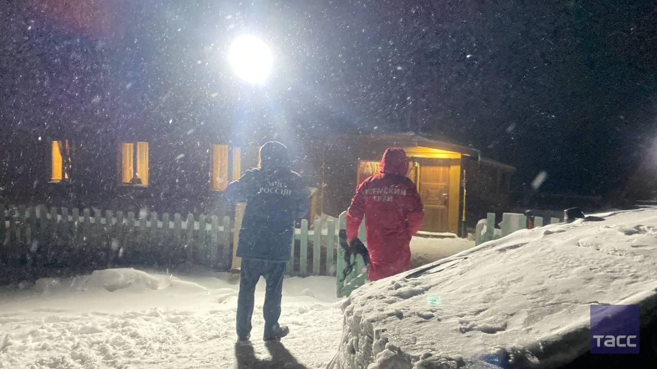 روسيا.. فرق إضافية بحثا عن 13 سائحا مفقودين بمنطقة بيرم