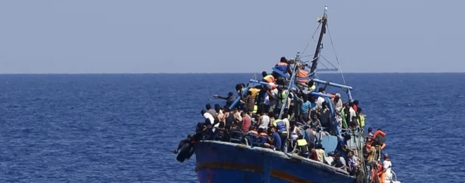 مصرع 14 مصريا بحادث غرق قارب هجرة قبالة اليونان