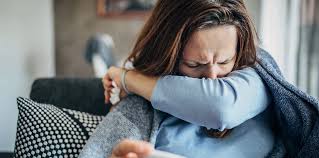 كيف تحمي نفسك من نزلات البرد؟ خطوات بسيطة وفعّالة