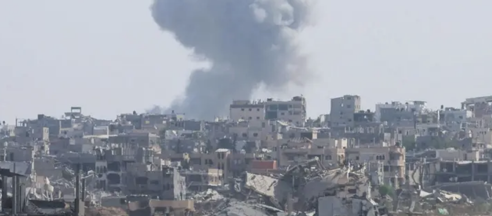 وسط ترقب اجتماع ميامي حول غزة.. إسرائيل تقصف القطاع