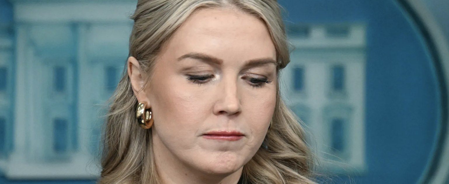 صور كارولين ليفيت تشعل الجدل.. مكياج غير منسق وآثار "فيلر"