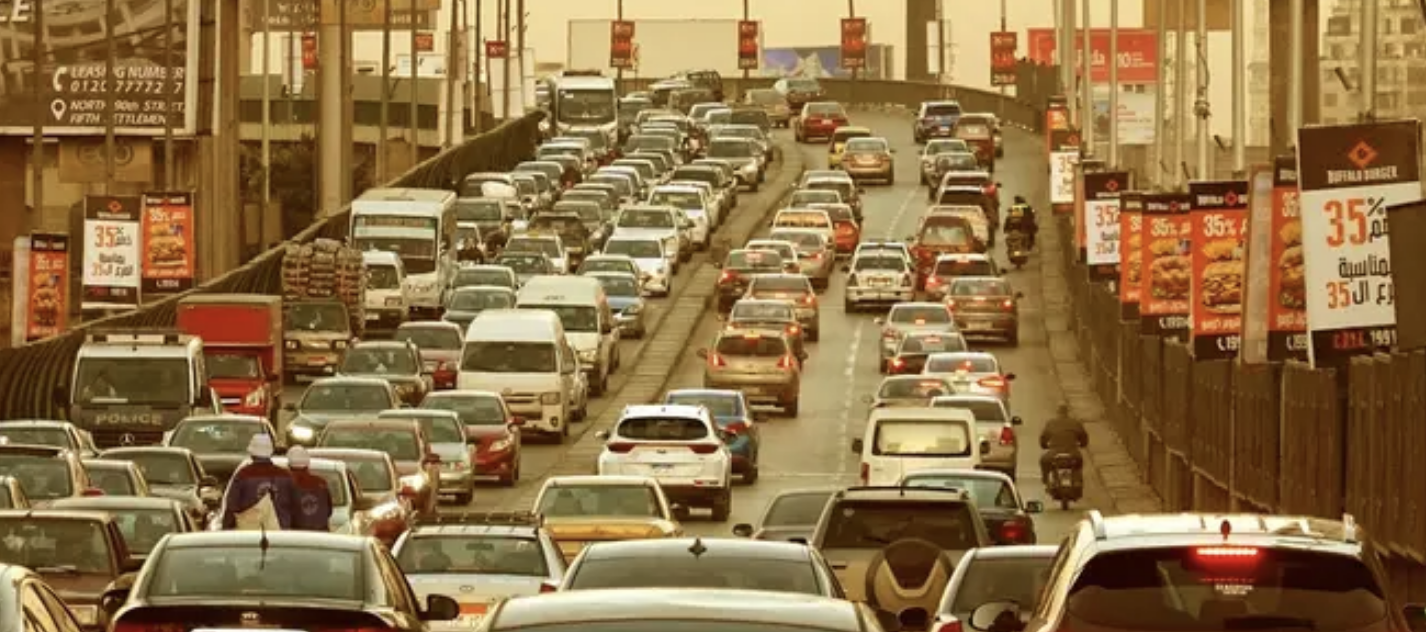 مصر تغلّظ عقوبات المرور.. حبس وغرامات تصل لـ15 ألف جنيه