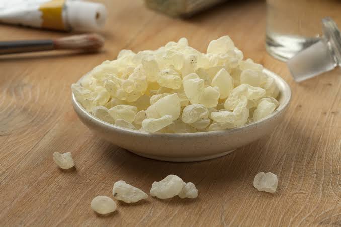 علكة المستكة&hellip; فوائد صحية عند الابتلاع