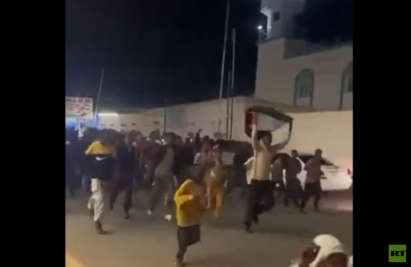 "ملوحين بالعلم الفلسطيني".. مظاهرات غاضبة في صومالي لاند ضد الاعتراف الإسرائيلي