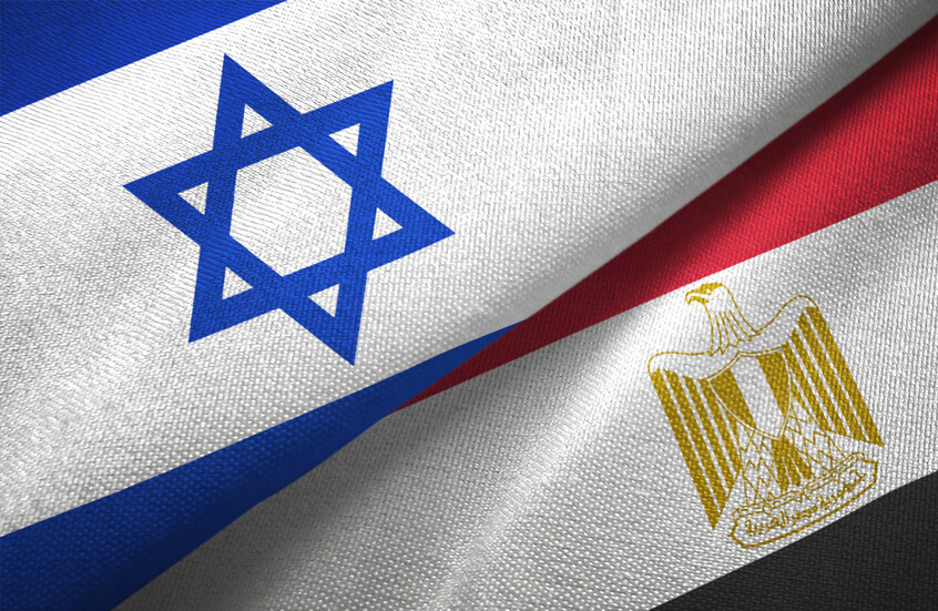 الإعلام العبري يتحدث عن رسالة حملتها طائرة مصرية هبطت في إسرائيل قبل أسبوعين من 7 أكتوبر 2023