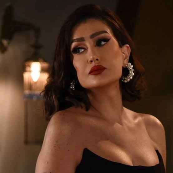 غادة عبد الرازق تقاضي منتجي مسلسل عاليا