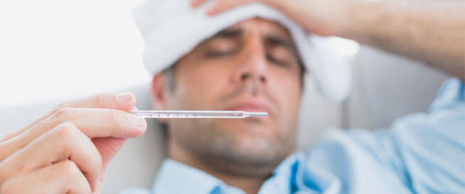 ثلاثة أخطاء في التعامل مع الحمى قد تؤخر التعافي