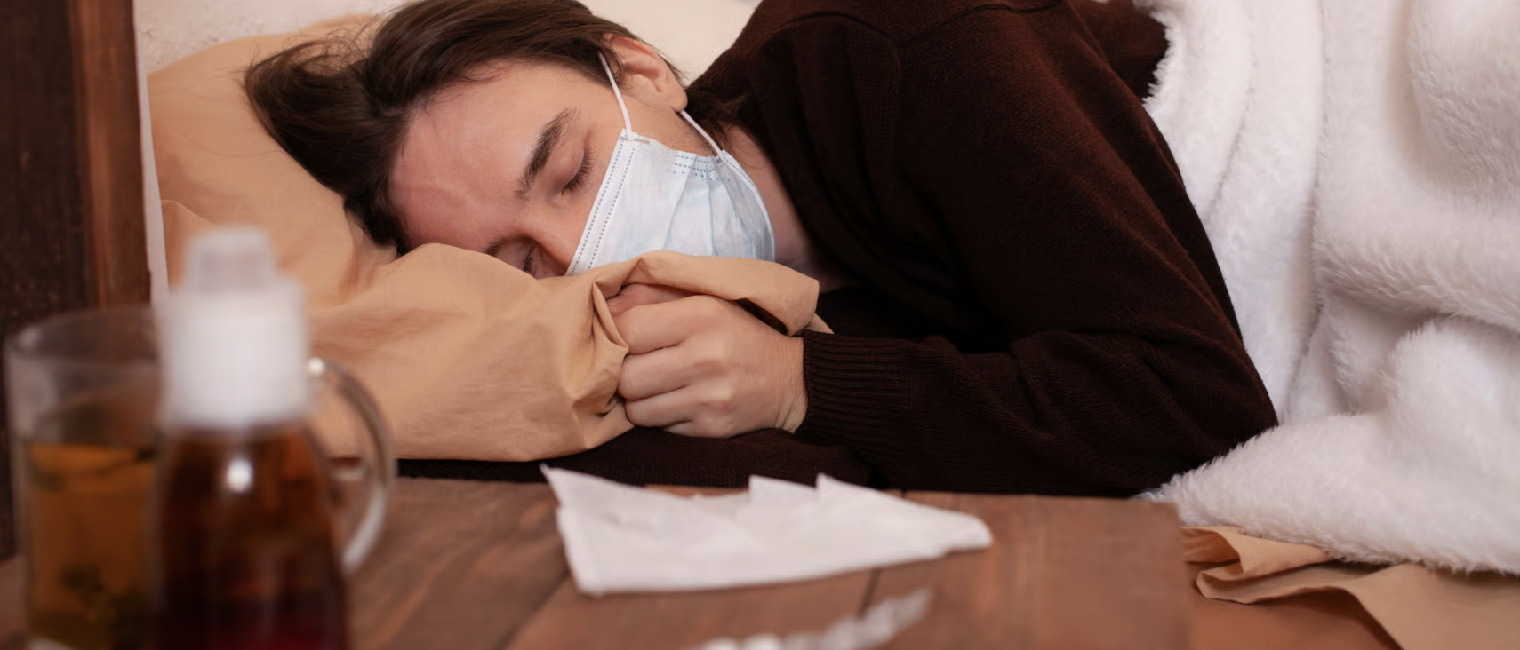 الإنفلونزا تضرب فجأة وكوفيد يتطور تدريجيا