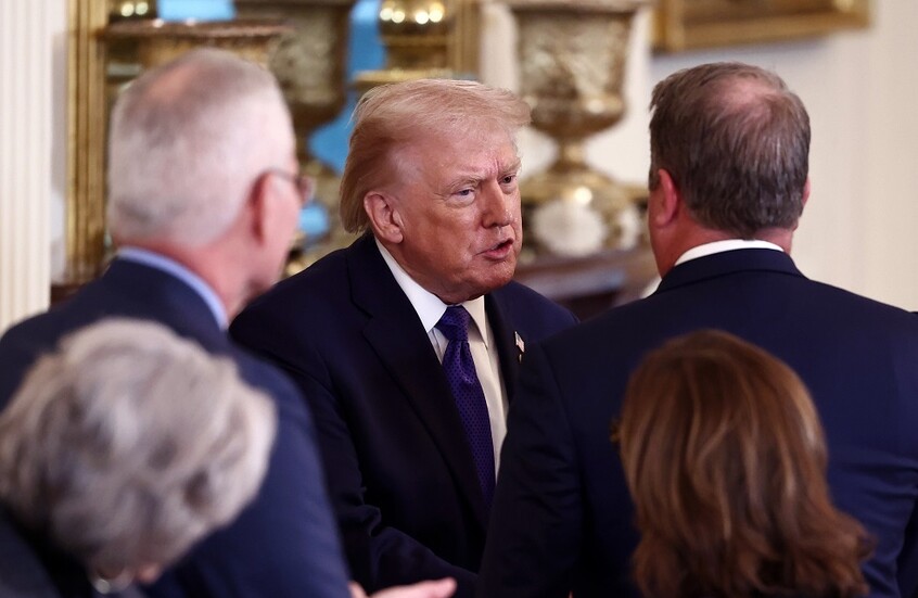 "نيويورك تايمز": ترامب يدرس بجدية الموافقة على شن هجوم على إيران