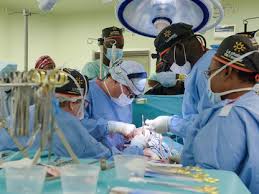 إنجاز طبي: أول عملية مجازة تاجية دون فتح الصدر