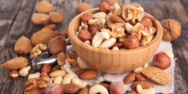 المكسرات تعزز الصحة الجنسية لدى الرجال