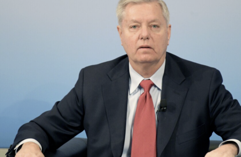 غراهام يحذر دمشق من استخدام القوة ضد الأكراد ويهدد بإحياء عقوبات "قانون قيصر"