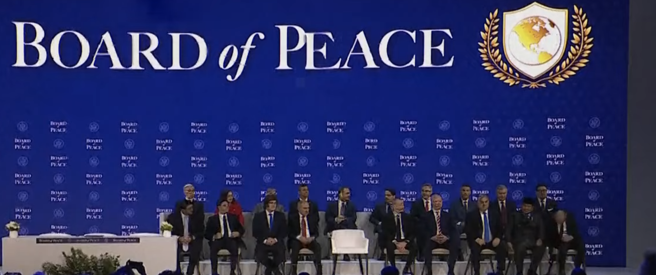 انطلاق اجتماع "مجلس السلام" في دافوس