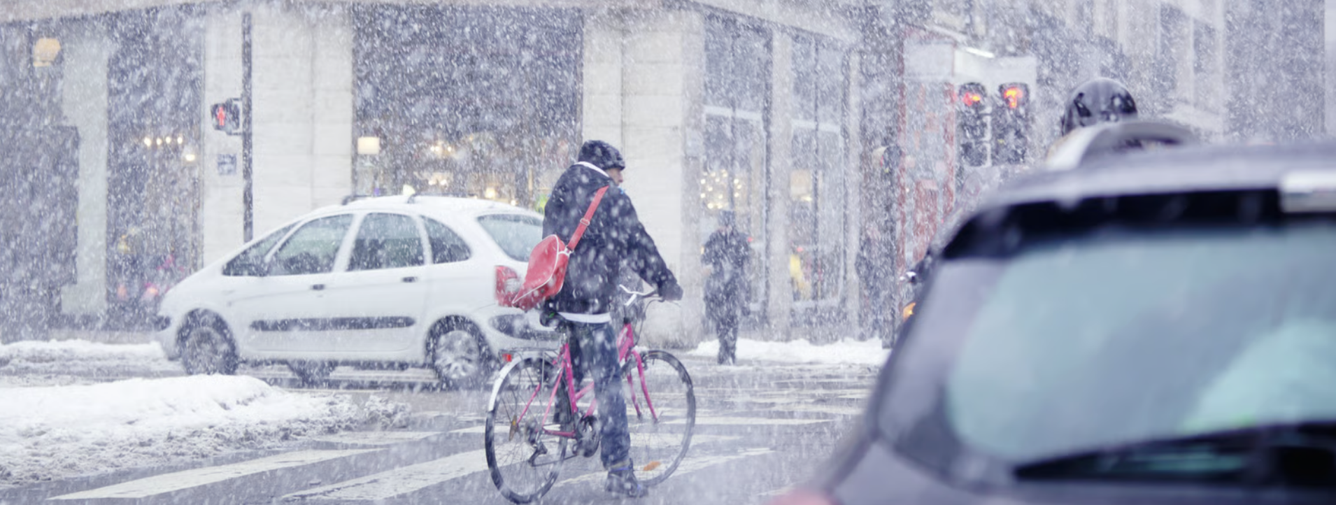 طوارئ بـ18 ولاية أميركية بسبب عاصفة ثلجية.. وإلغاء آلاف الرحلات