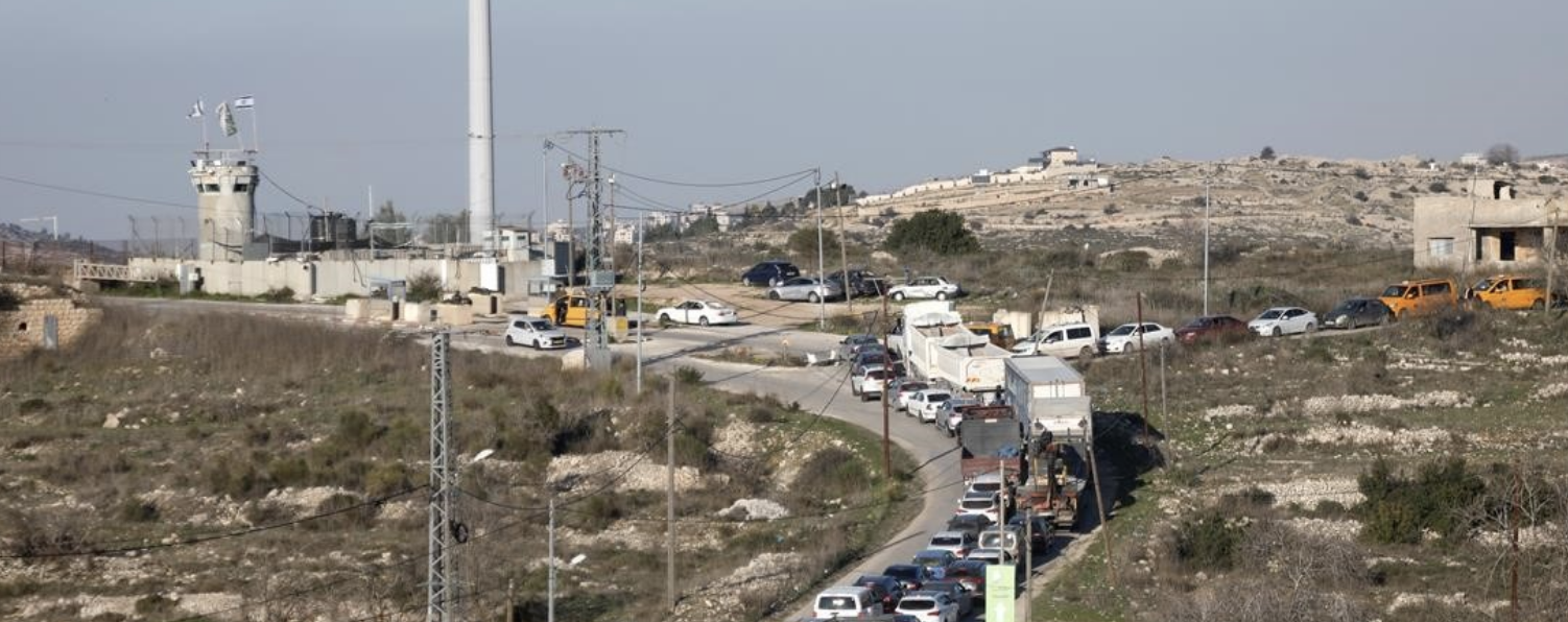 الاحتلال يغلق حاجز عطارة العسكري شمال رام الله