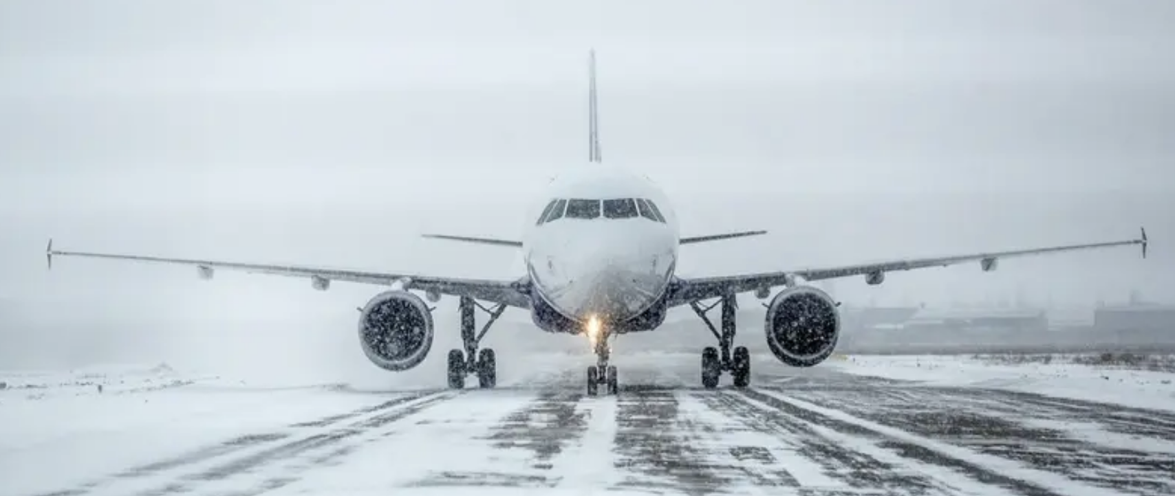 أميركا: إلغاء أكثر من 8300 رحلة جوية بسبب عاصفة ثلجية