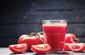 عصير الطماطم.. درع طبيعي للقلب والمناعة