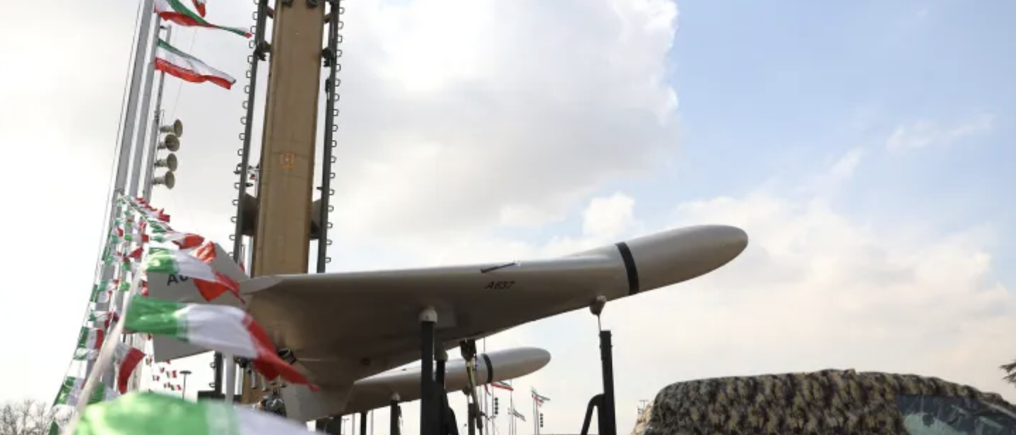 الف مسيّرة للتدمير.. إيران تمانع واستخبارات إسرائيل تهمس بأذن أمريكا