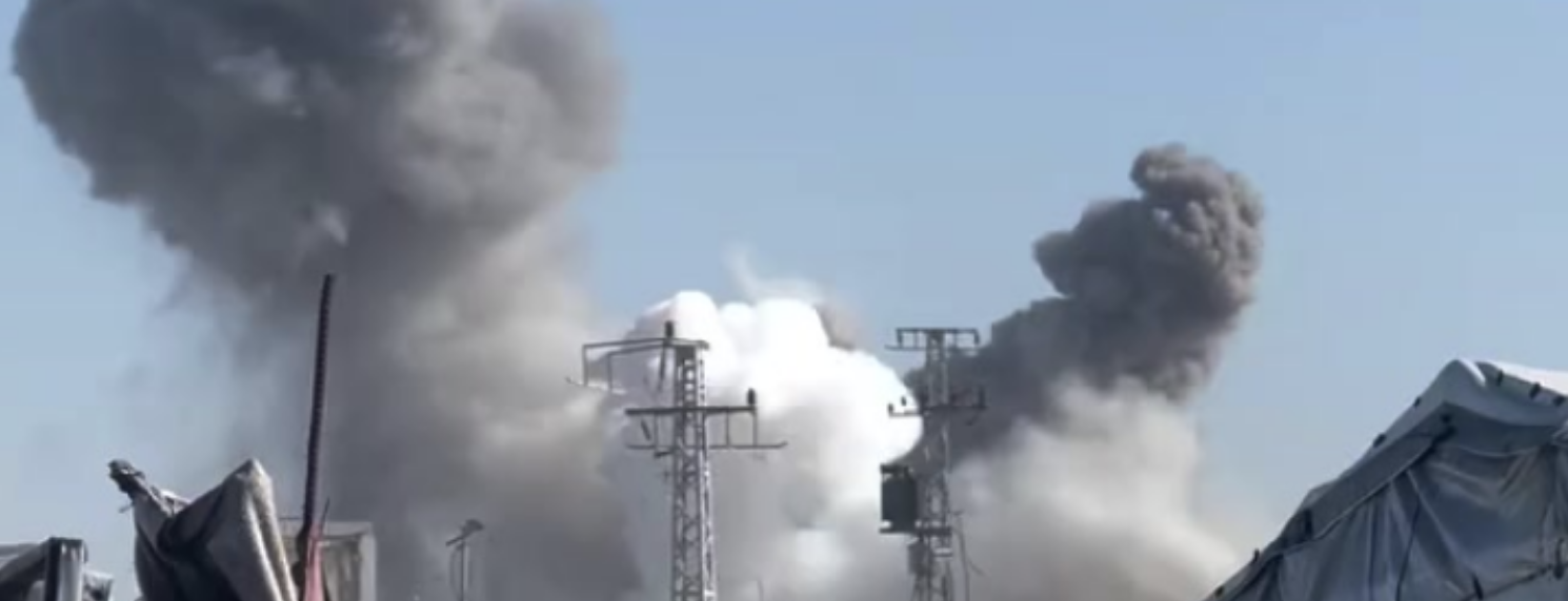 الاحتلال يجدد غاراته على خيام النازحين في مواصي خان يونس