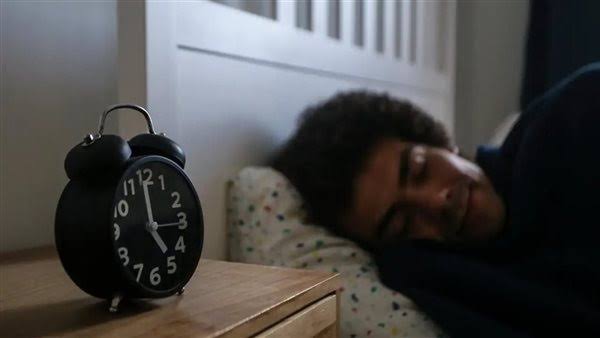 النوم المبكر يحمي قلب المراهقين مستقبلًا