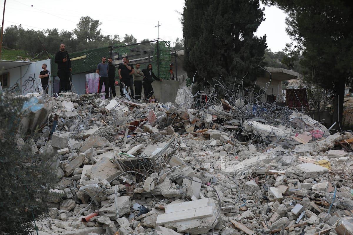 الاحتلال يفجر منزل الشهيد محمود عابد في حلحول شمال الخليل