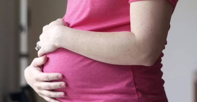 اكتئاب الأمهات يزيد خطر سمات التوحّد لدى الأطفال