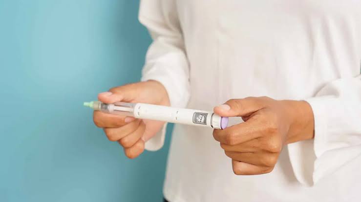 حقن إنقاص الوزن بين الفعالية ومخاطر التغذية