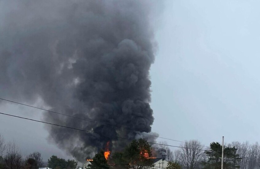 انفجار يوقع خمسة جرحى في كنيسة بنيويورك ويصيب رجل إطفاء بحروق شديدة