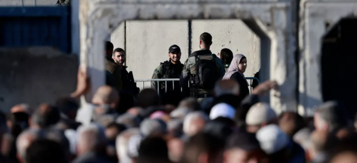 أول جمعة برمضان.. الاحتلال يحوّل القدس إلى ثكنة ويمنع الآلاف من الوصول للأقصى