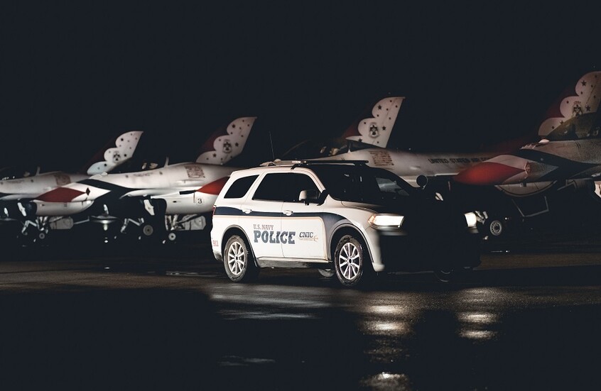 "واشنطن بوست": خفر السواحل الأمريكي يحقق في وجود صليب معقوف في مركز تجنيد