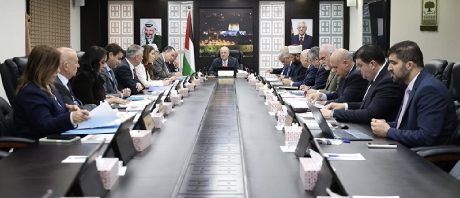 مجلس الوزراء يُحذر من التباطؤ غير المبرر في إدخال المساعدات الإنسانية ومستلزمات المعيشة إلى قطاع غزة