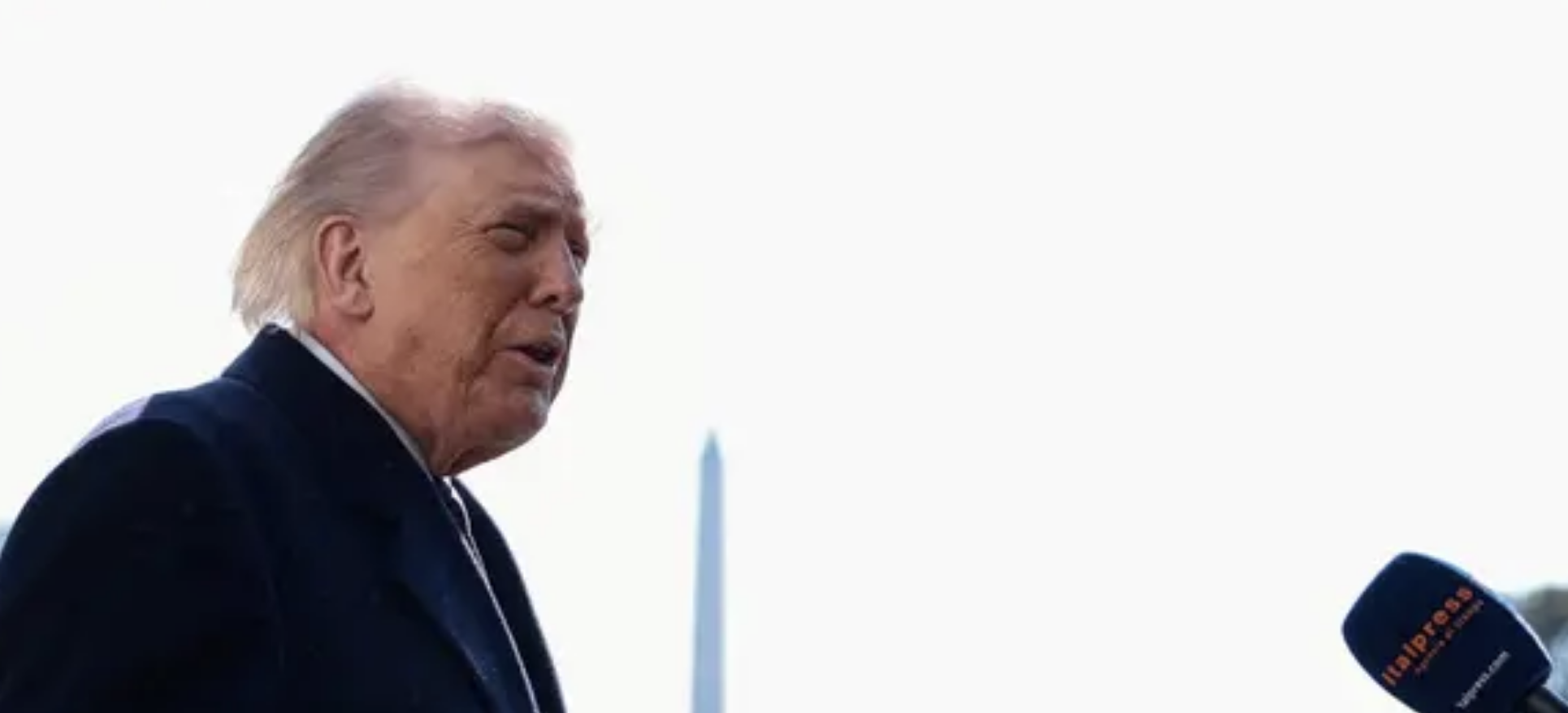 ترامب: محادثات إضافية مع إيران الجمعة والقوة خيار مطروح