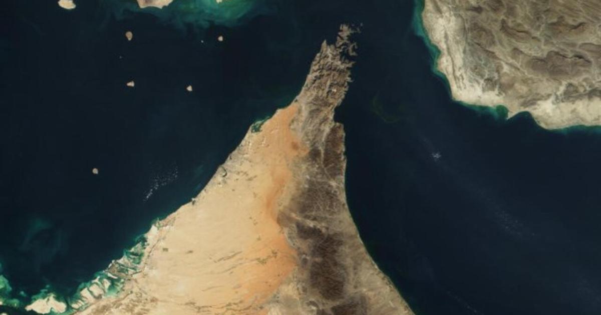 الحرس الثوري يعلن "السيطرة الكاملة" على مضيق هرمز