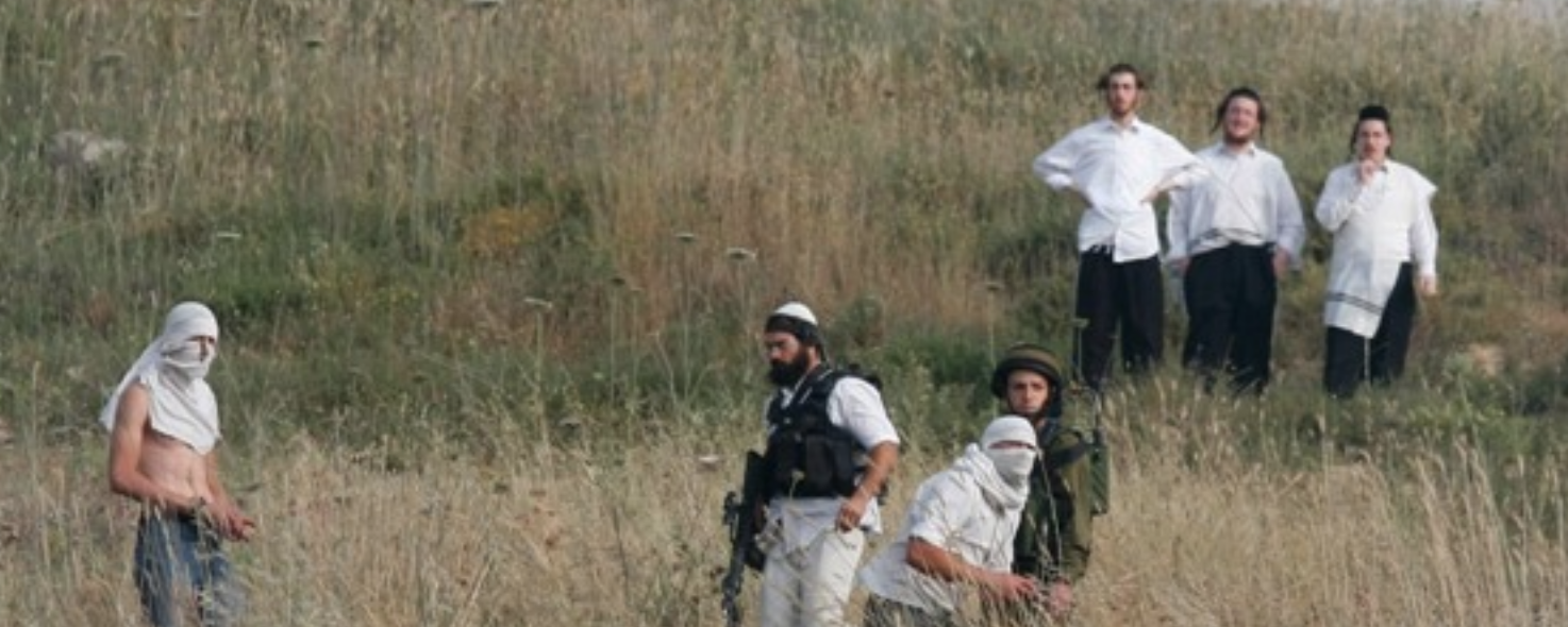 إصابة 3 أطفال بجروح ورضوض في اعتداء للمستعمرين بمسافر يطا جنوب الخليل