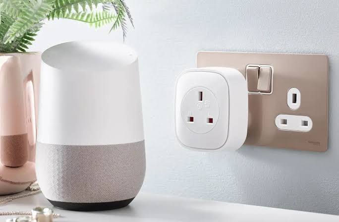 هل تستهلك المقابس الذكية الكهرباء وهي مطفأة؟